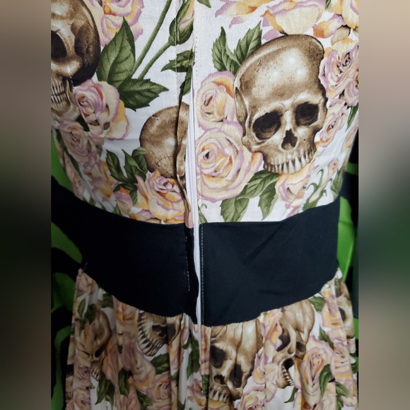 Folter/Modcloth Skull and flowers Dress, size Large - Picture 7 of 10